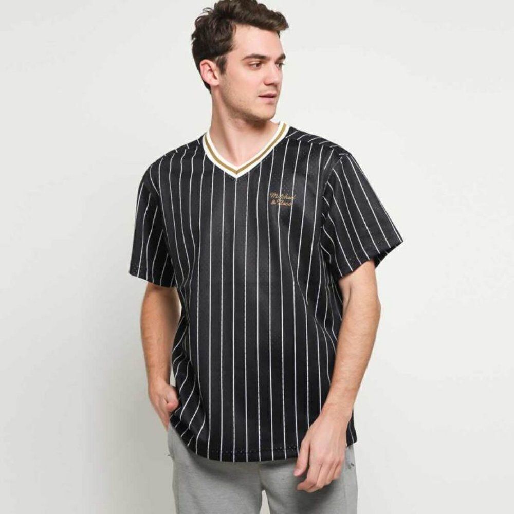 Mitchell & Ness Men Basketball Essential Pinstripe Jersey Basket Pria